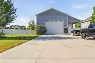 6082 W 5350 S, Hooper, UT 84315 - Photo 41