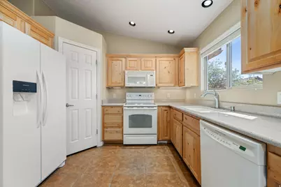 4226 Hamlet Hill Dr, Saint George, UT 84790 - Photo 7