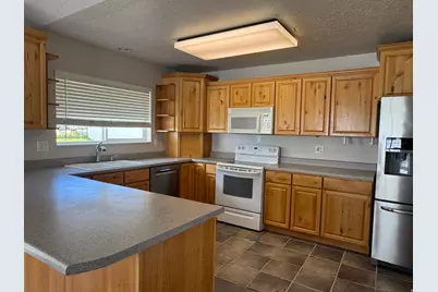 88 Canterbury Ln, Logan, UT 84321 - Photo 5