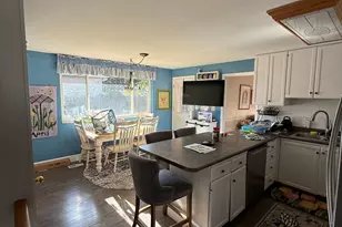 8433 S Treasure Mountain Dr, Sandy, UT 84093 - Photo 3