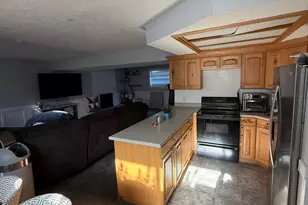 8433 S Treasure Mountain Dr, Sandy, UT 84093 - Photo 15