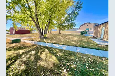 5934 S Cougar Ln W, Kearns, UT 84118 - Photo 31