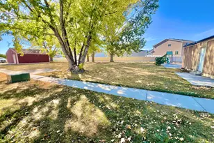 5934 S Cougar Ln W, Kearns, UT 84118 - Photo 31