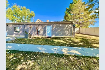 5934 S Cougar Ln W, Kearns, UT 84118 - Photo 27
