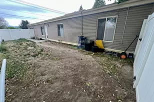 5934 S Cougar Ln W, Kearns, UT 84118 - Photo 17
