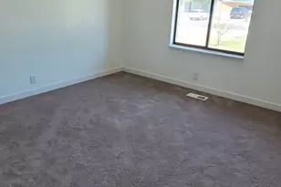 152 E 300 S, Nephi, UT 84648 - Photo 5