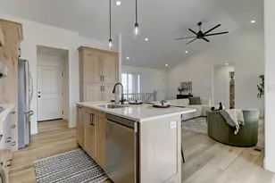 393 E Broderick Wy, Grantsville, UT 84029 - Photo 3