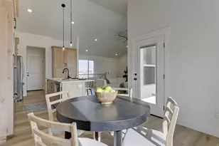 393 E Broderick Wy, Grantsville, UT 84029 - Photo 5