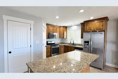 127 E Harvest Ln, Grantsville, UT 84029 - Photo 5