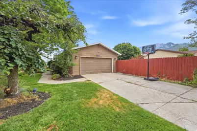 8889 S Silverstone Way, Sandy, UT 84093 - Photo 23
