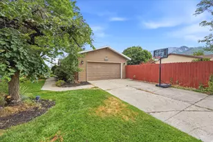 8889 S Silverstone Way, Sandy, UT 84093 - Photo 23