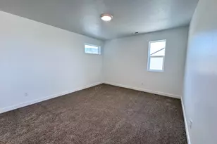 2613 N Scarlet Rd, Eagle Mountain, UT 84005 - Photo 23