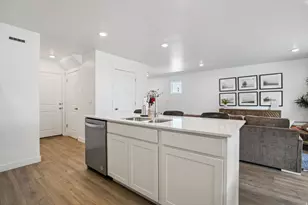 1858 E 670 N, Salem, UT 84653 - Photo 13