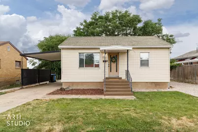 186 W 4800 S, Washington Terrace, UT 84405 - Photo 1