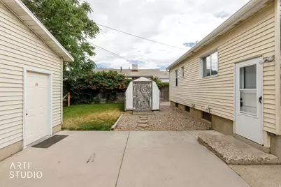 186 W 4800 S, Washington Terrace, UT 84405 - Photo 21