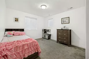 6076 S 4400 W, Hooper, UT 84315 - Photo 35