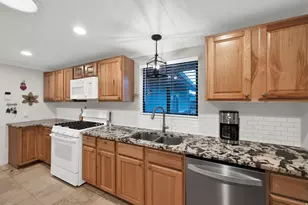1871 E 4675 S, Holladay, UT 84117 - Photo 7