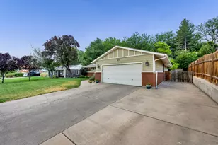 1871 E 4675 S, Holladay, UT 84117 - Photo 3