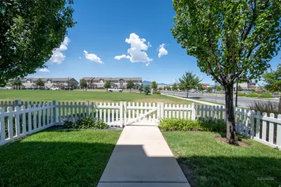 7852 S 5440 W, West Jordan, UT 84081 - Photo 31