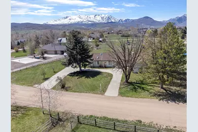 567 S 8850 E, Huntsville, UT 84317 - Photo 3