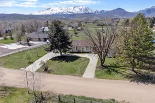 567 S 8850 E, Huntsville, UT 84317 - Photo 3