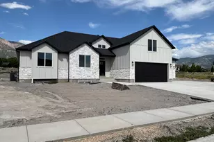 1184 W 3250 N, Pleasant View, UT 84414 - Photo 3