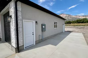 1184 W 3250 N, Pleasant View, UT 84414 - Photo 5