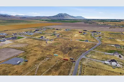 5429 W 19840 N, Plymouth, UT 84330 - Photo 31