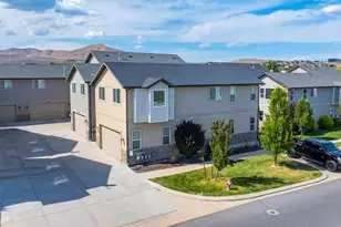 3765 E Cunninghill Dr, Eagle Mountain, UT 84005 - Photo 19