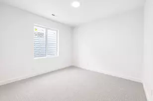 1004 W Paramount Cv S, Riverdale, UT 84405 - Photo 33