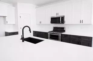 1004 W Paramount Cv S, Riverdale, UT 84405 - Photo 13