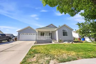 1836 E Canary Way S, Eagle Mountain, UT 84005 - Photo 31