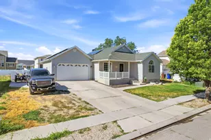 1836 E Canary Way S, Eagle Mountain, UT 84005 - Photo 25