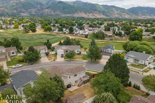 606 S 925 E, Layton, UT 84041 - Photo 37