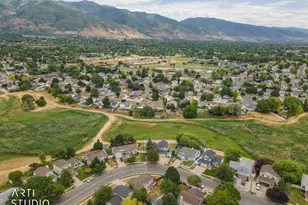 606 S 925 E, Layton, UT 84041 - Photo 45