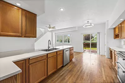 8784 S Pebblecreek Rd, West Jordan, UT 84081 - Photo 7