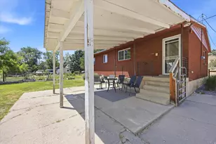 2093 E 6600 S, Uintah, UT 84405 - Photo 5