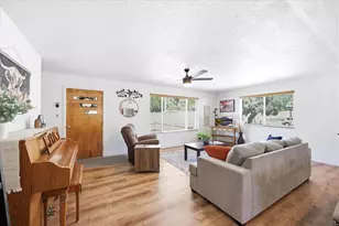 2093 E 6600 S, Uintah, UT 84405 - Photo 9