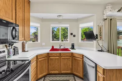 1286 S 1700 W, Syracuse, UT 84075 - Photo 11
