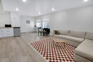 892 S Honeysuckle Way, Fruit Heights, UT 84037 - Photo 23