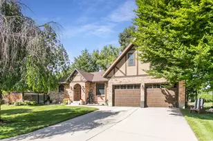 1406 E Lombardy Ct, Murray, UT 84121 - Photo 1