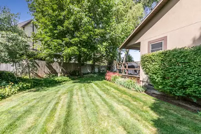 1406 E Lombardy Ct, Murray, UT 84121 - Photo 41