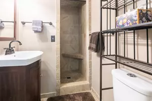 1406 E Lombardy Ct, Murray, UT 84121 - Photo 33