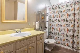 1406 E Lombardy Ct, Murray, UT 84121 - Photo 23