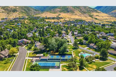 742 Sheringham Ct, Farmington, UT 84025 - Photo 45