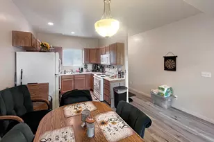 5246 W Cool Water Way, West Jordan, UT 84081 - Photo 9