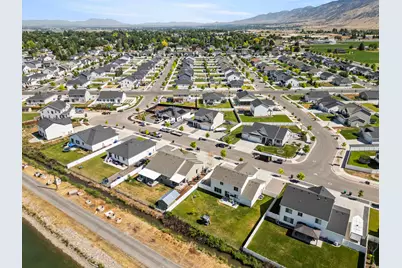 702 E 675 S, Hyrum, UT 84319 - Photo 33
