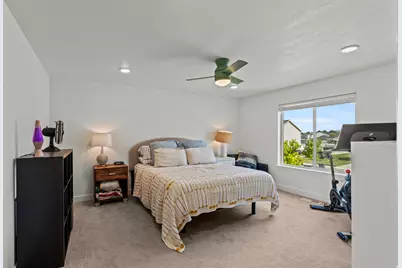 702 E 675 S, Hyrum, UT 84319 - Photo 13