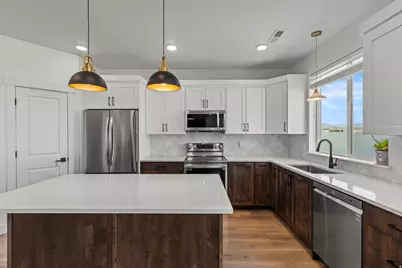 702 E 675 S, Hyrum, UT 84319 - Photo 9