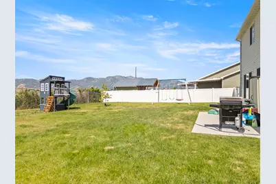 702 E 675 S, Hyrum, UT 84319 - Photo 25